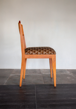 AKAN CHAIR